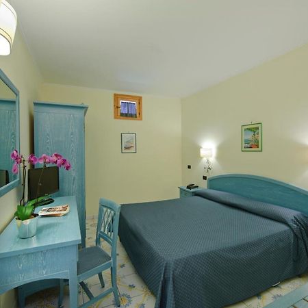 Hotel La Pergola Amalfi Luaran gambar