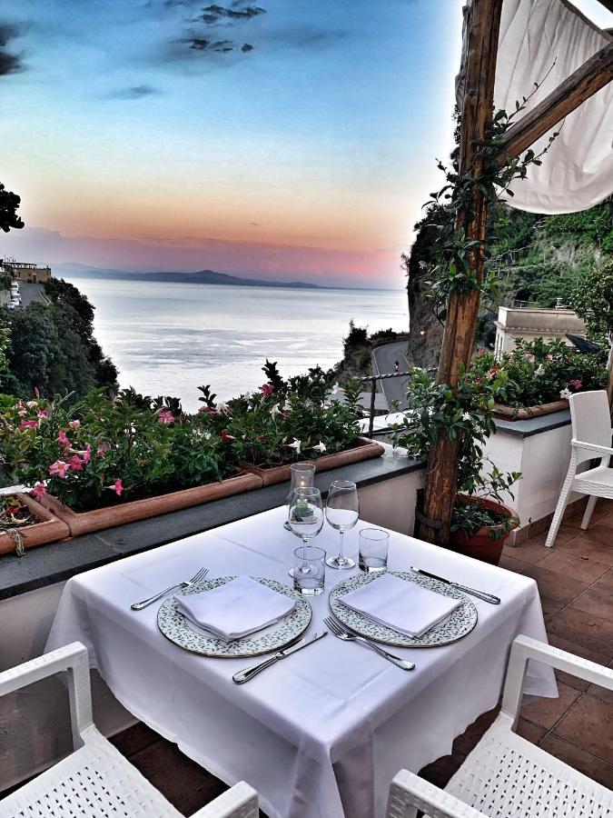 Hotel La Pergola Amalfi Luaran gambar