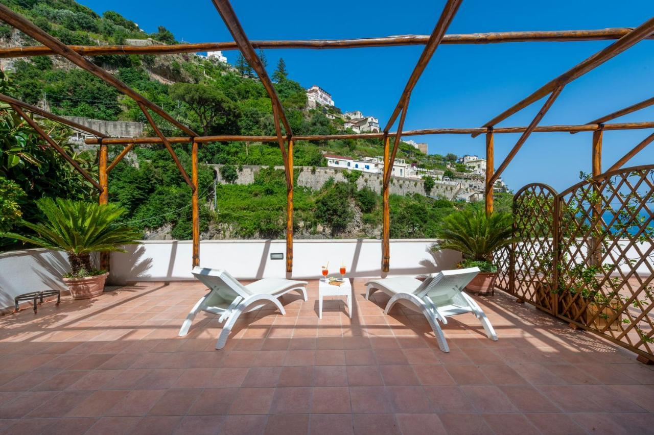 Hotel La Pergola Amalfi Luaran gambar