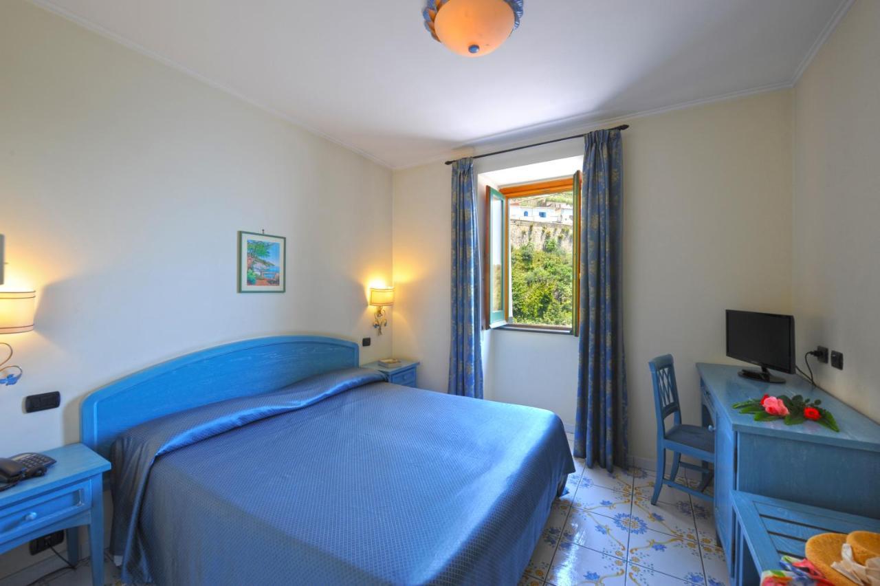 Hotel La Pergola Amalfi Luaran gambar
