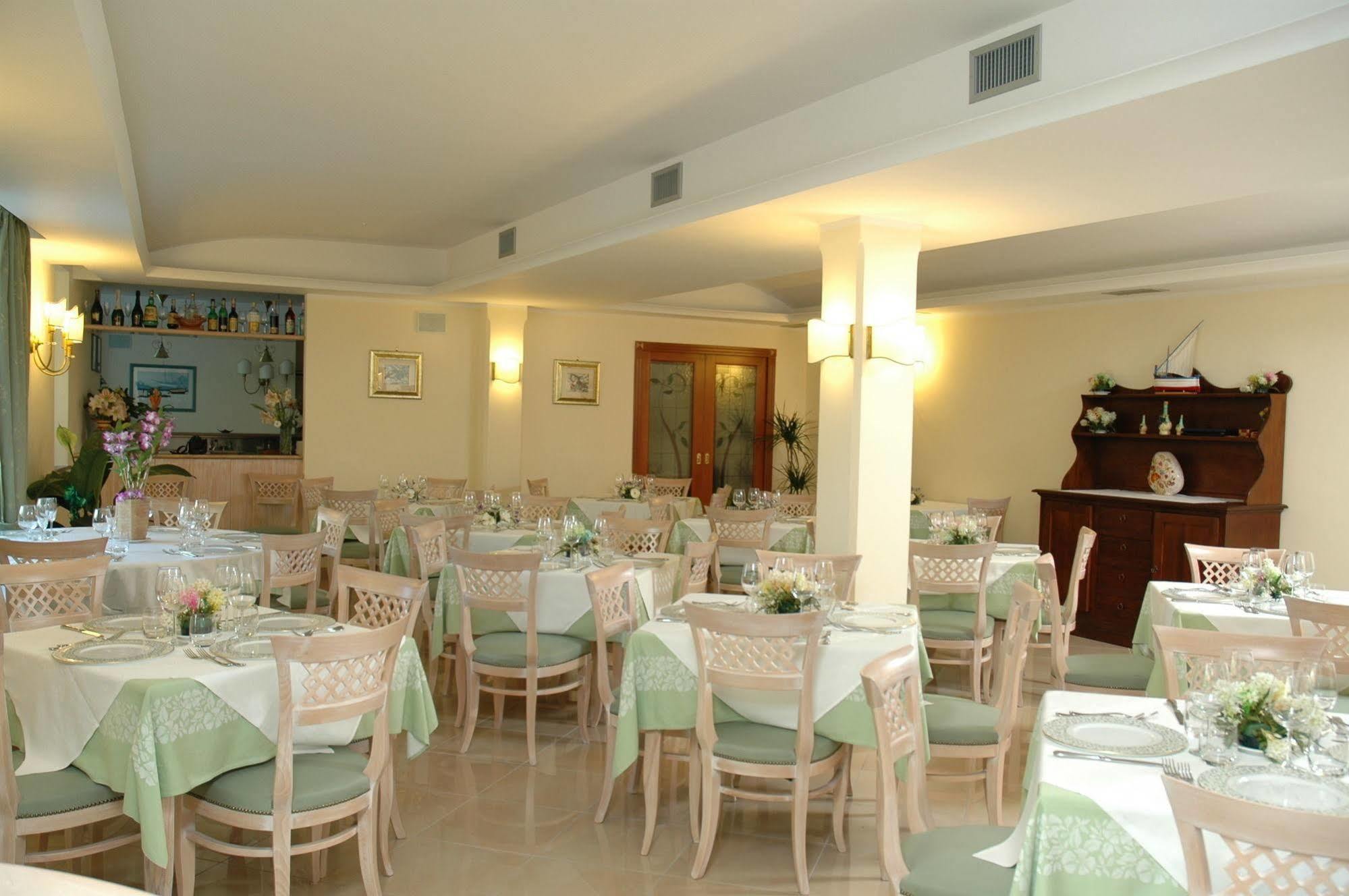 Hotel La Pergola Amalfi Luaran gambar